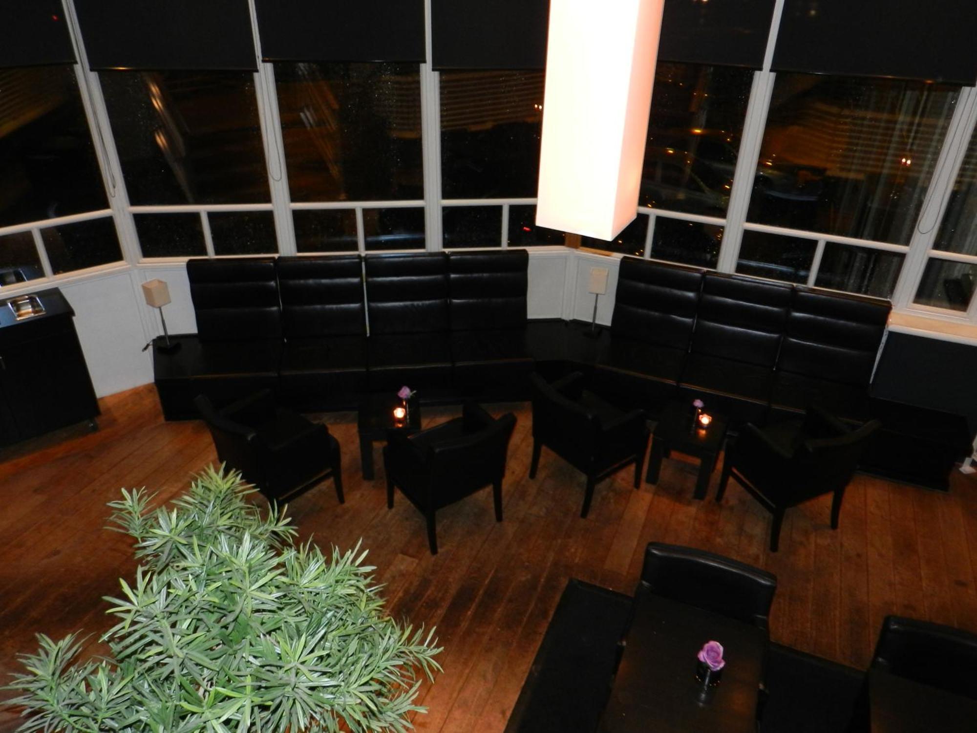 Van Der Valk Hotel Drongen Екстериор снимка