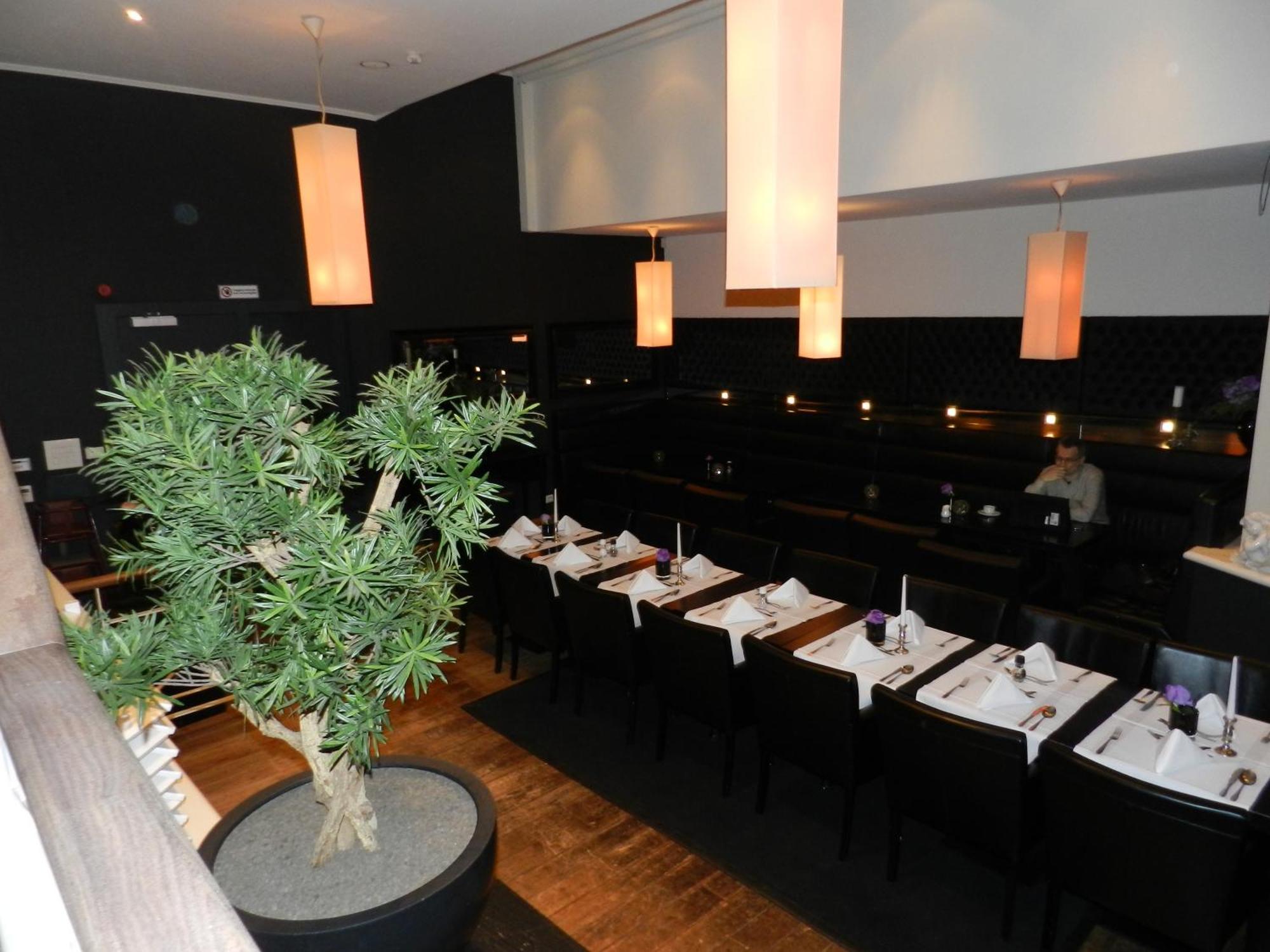 Van Der Valk Hotel Drongen Екстериор снимка