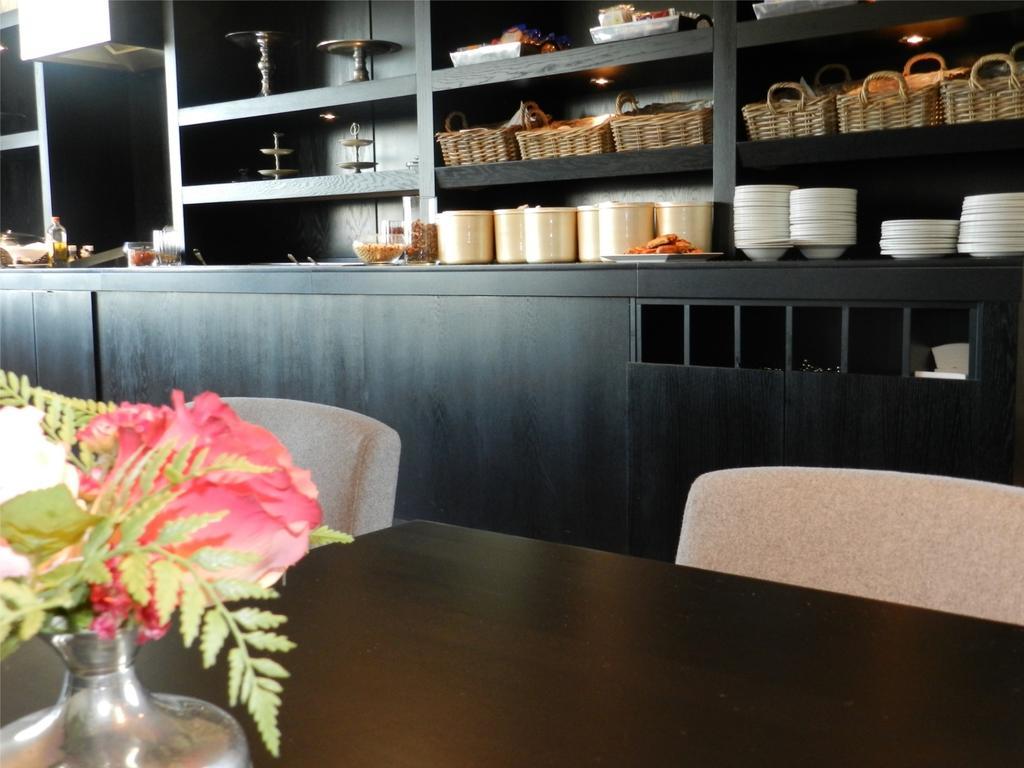 Van Der Valk Hotel Drongen Екстериор снимка